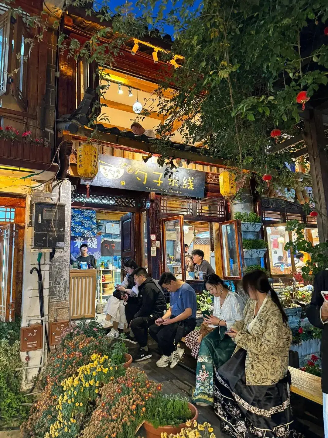 爆火全网的“素颜”巴黎，撕下旅拍的真面目__爆火全网的“素颜”巴黎，撕下旅拍的真面目