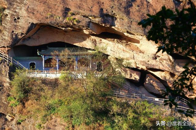 _龙虎山悬棺为何至今未解_龙虎山悬棺之谜