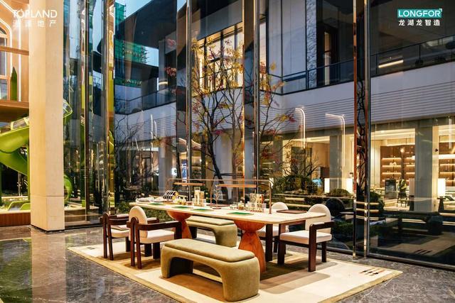 _中原区首座超3000㎡「森屿度假」示范区倾城盛绽_中原区首座超3000㎡「森屿度假」示范区倾城盛绽