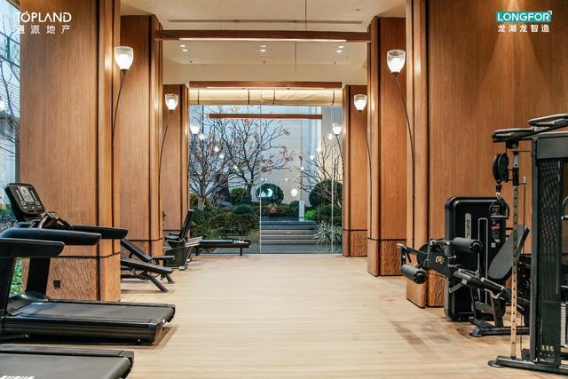 _中原区首座超3000㎡「森屿度假」示范区倾城盛绽_中原区首座超3000㎡「森屿度假」示范区倾城盛绽