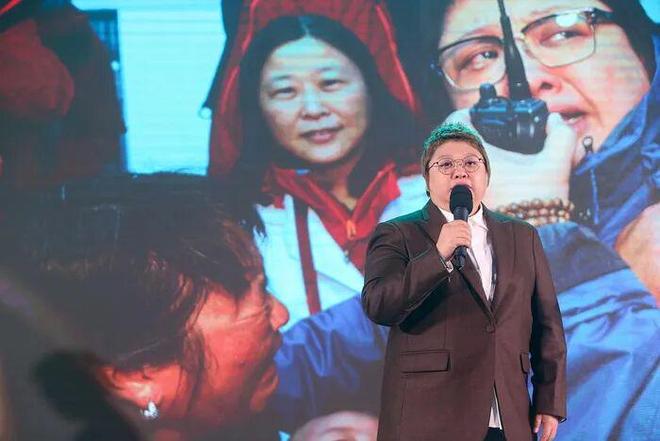 _郑爽骗粉丝去缅北？李亚鹏靠网友集资千万？韩红过气营销人设？董子健孙怡复合了？姐弟CP男星说谎卖惨？_郑爽骗粉丝去缅北？李亚鹏靠网友集资千万？韩红过气营销人设？董子健孙怡复合了？姐弟CP男星说谎卖惨？