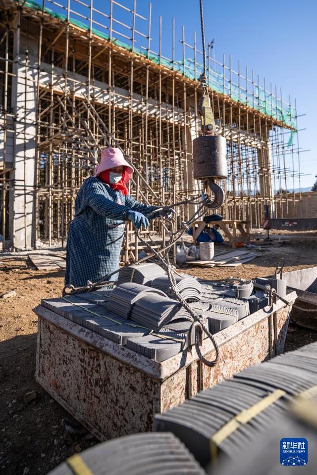 玉龙雪山小说_玉龙雪山下村庄_