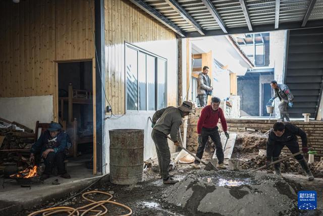 _玉龙雪山下村庄_玉龙雪山小说