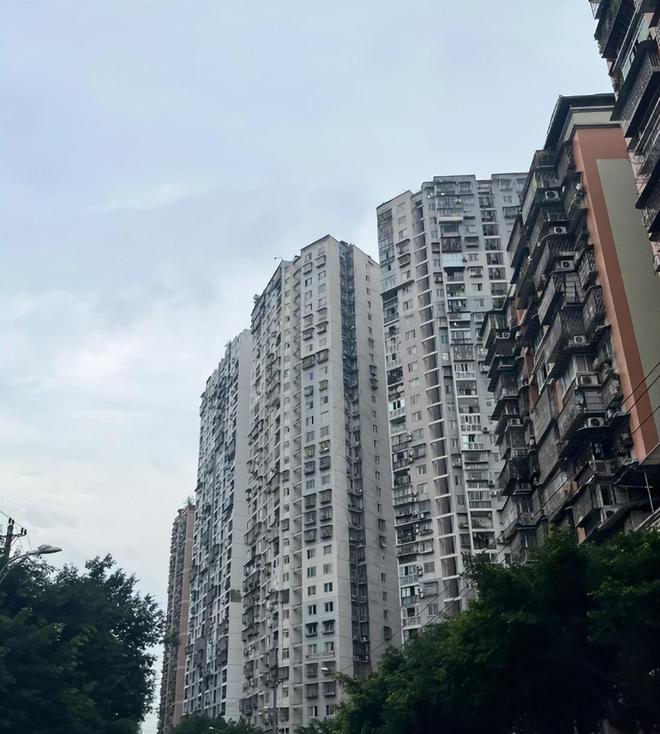 买房买旧房子划算吗_买房该买新房还是旧房_