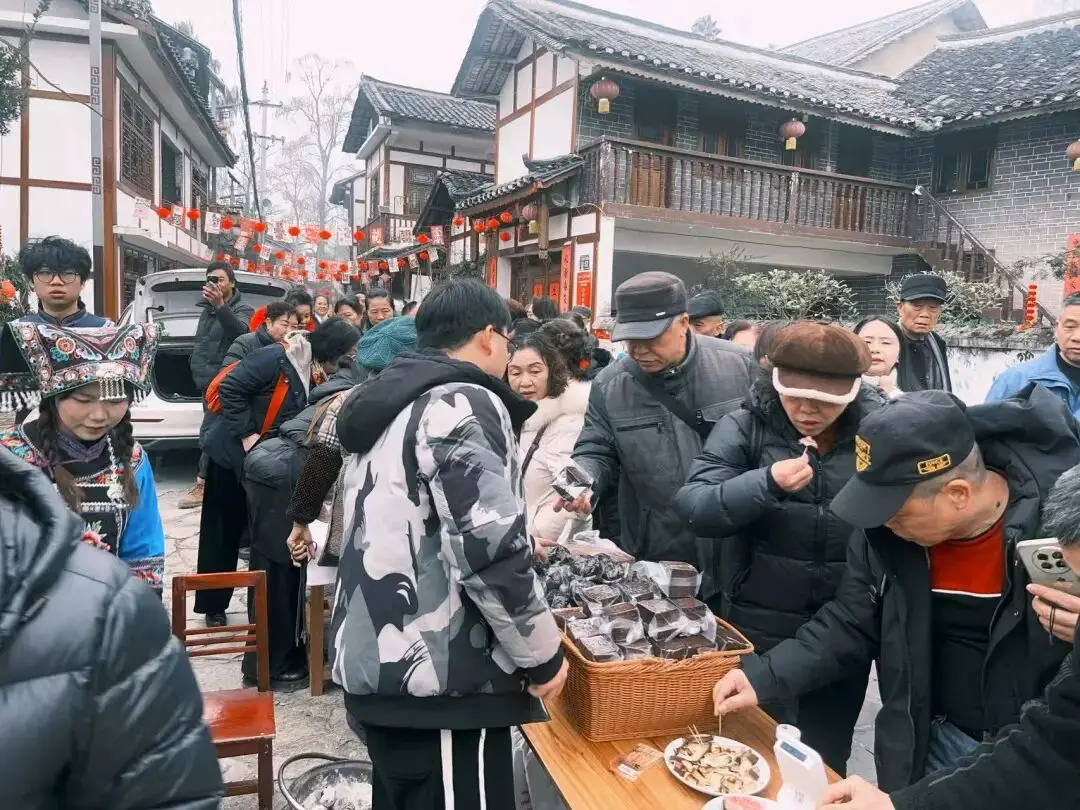 偏坡乡“乡野寻年味 村宴迎新春”活动火热启幕