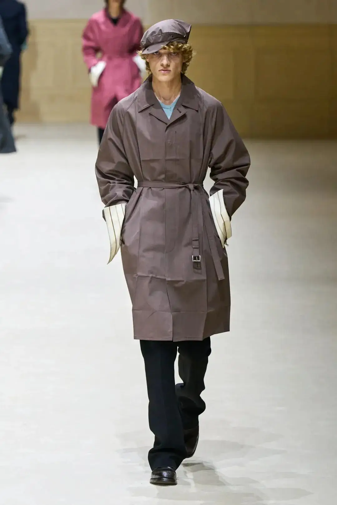 男装秋冬新款上市图片_男装秋冬装搭配图片_