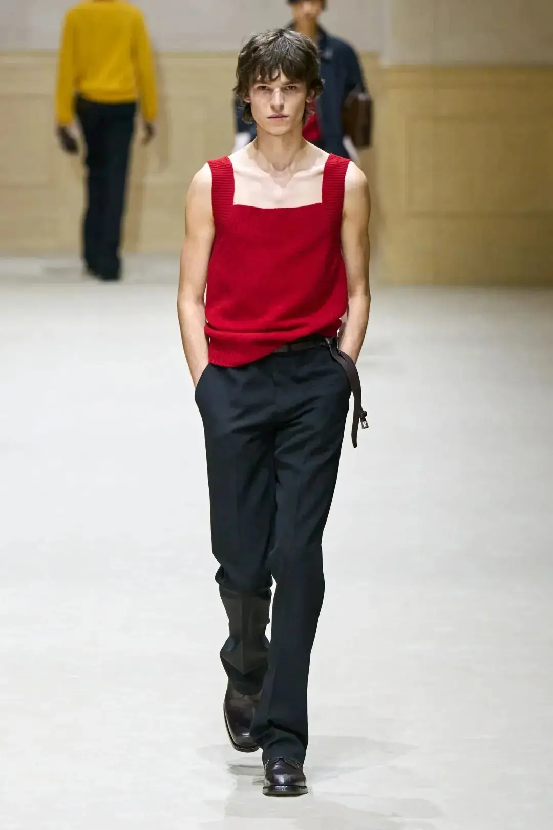 _男装秋冬装搭配图片_男装秋冬新款上市图片