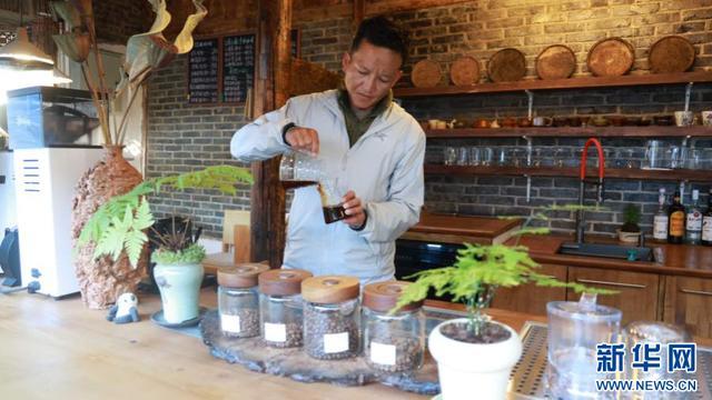 中意使古老丝绸之路焕发新活力__形容焕发新活力的诗句