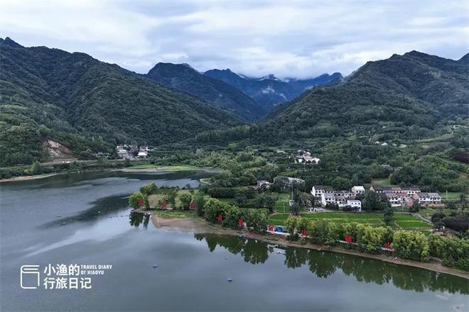 _东港安康村_使满意使愉快的英文