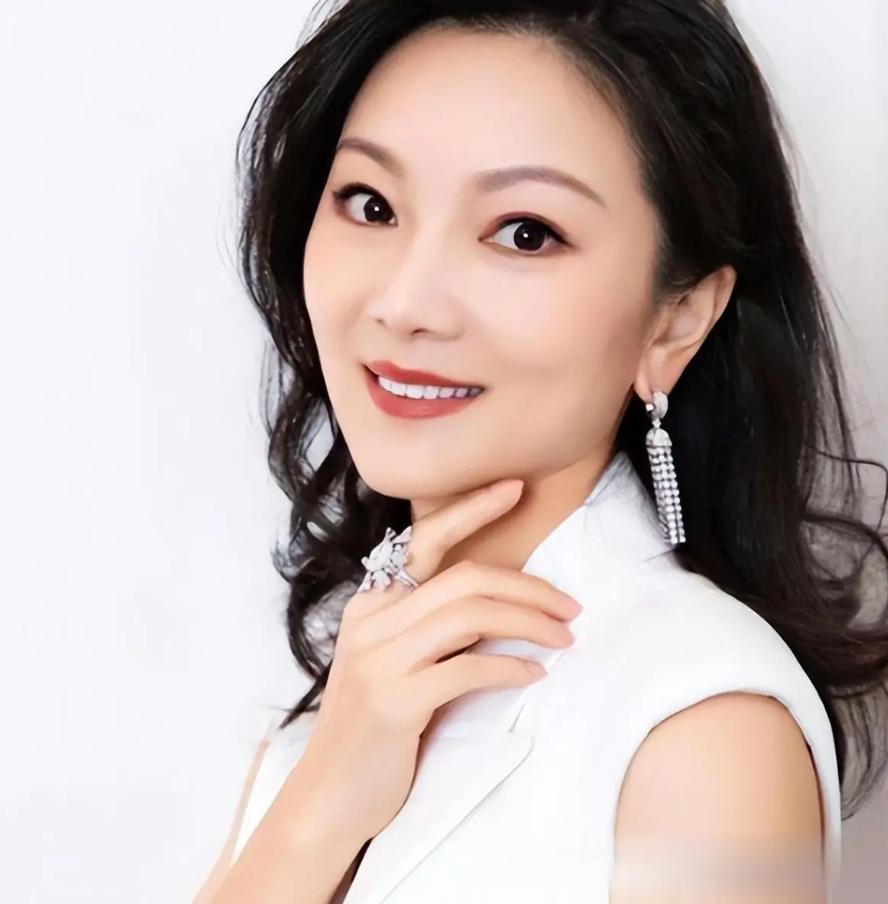 梦见婆婆去世自己大哭__百年的媳妇熬婆婆