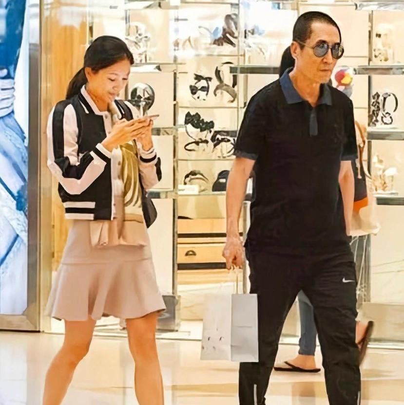 百年的媳妇熬婆婆__梦见婆婆去世自己大哭