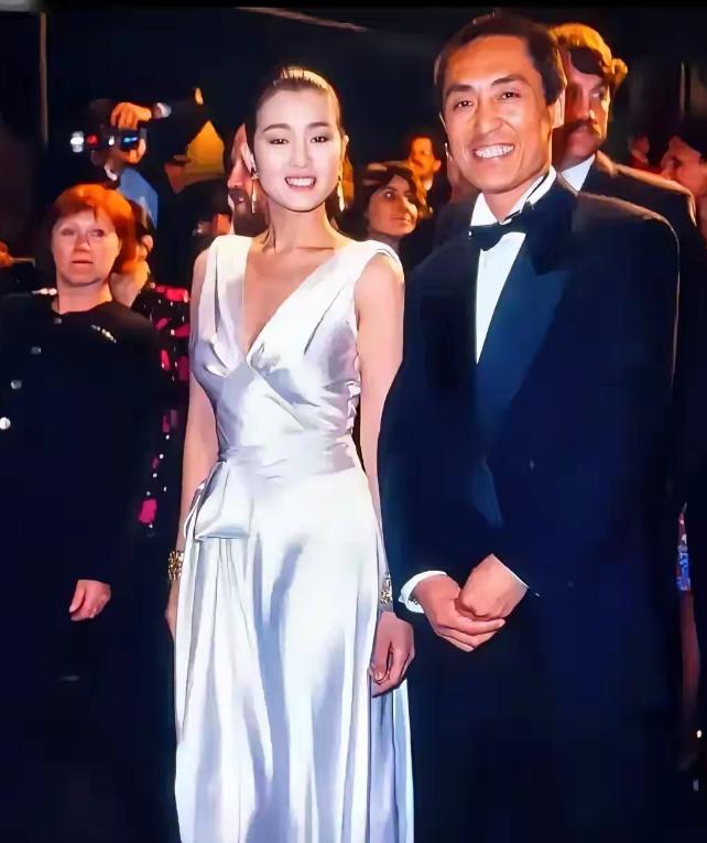 百年的媳妇熬婆婆__梦见婆婆去世自己大哭