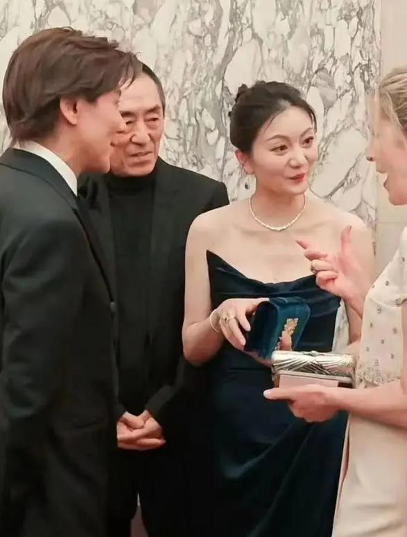 _梦见婆婆去世自己大哭_百年的媳妇熬婆婆