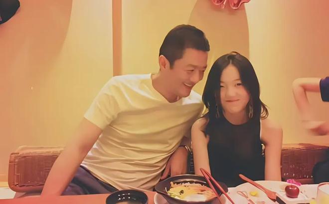 _李亚鹏跪下_李亚鹏欠4000万下跪