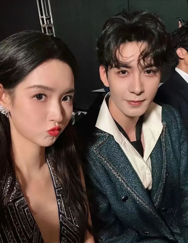 _陈星旭又一现偶定档，吻完卢昱晓吻王玉雯，成美女收割机_陈星旭又一现偶定档，吻完卢昱晓吻王玉雯，成美女收割机