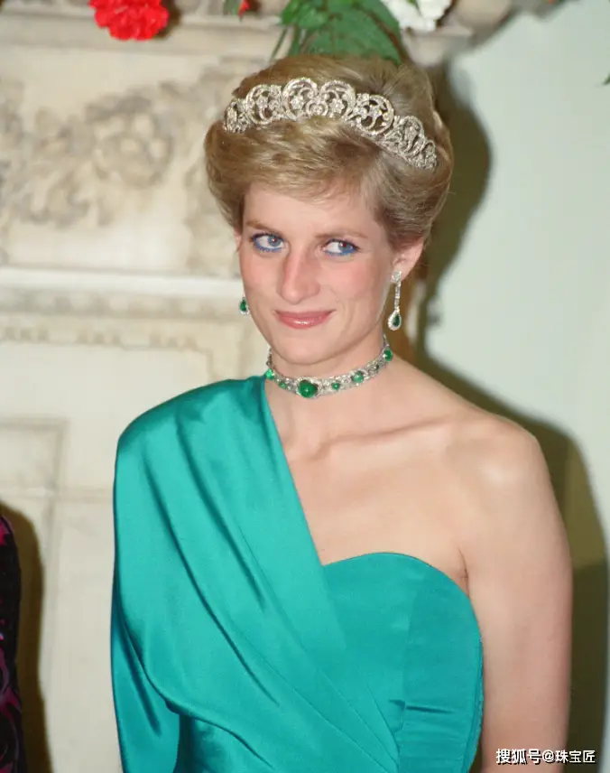 凯特的戒指_凯特王妃珠宝搭配_