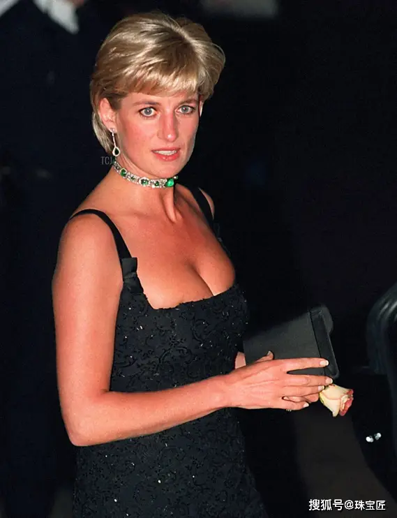 _凯特王妃珠宝搭配_凯特的戒指