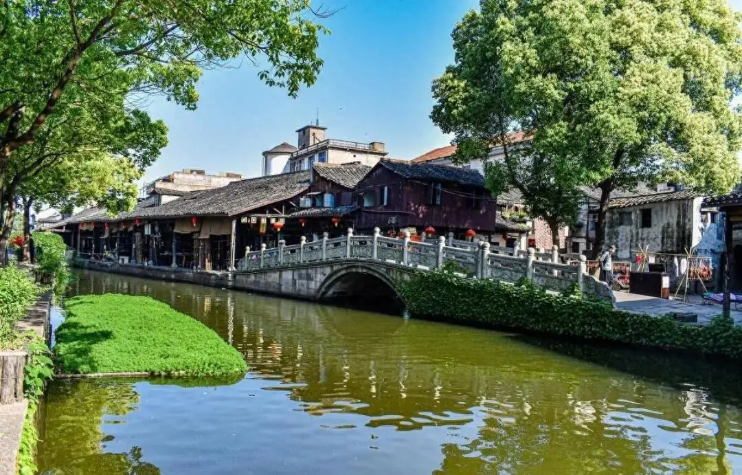 适合个人去旅游散心的地方__一个人散心旅行适合去哪里