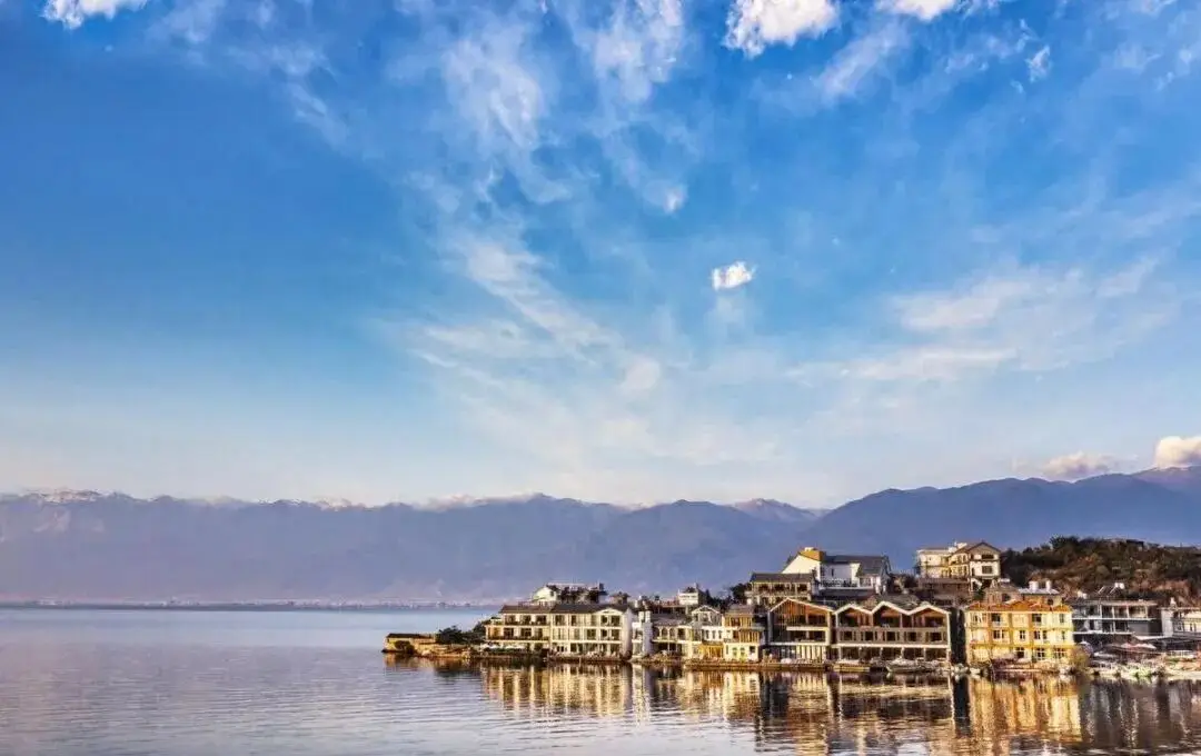 适合个人去旅游散心的地方_一个人散心旅行适合去哪里_