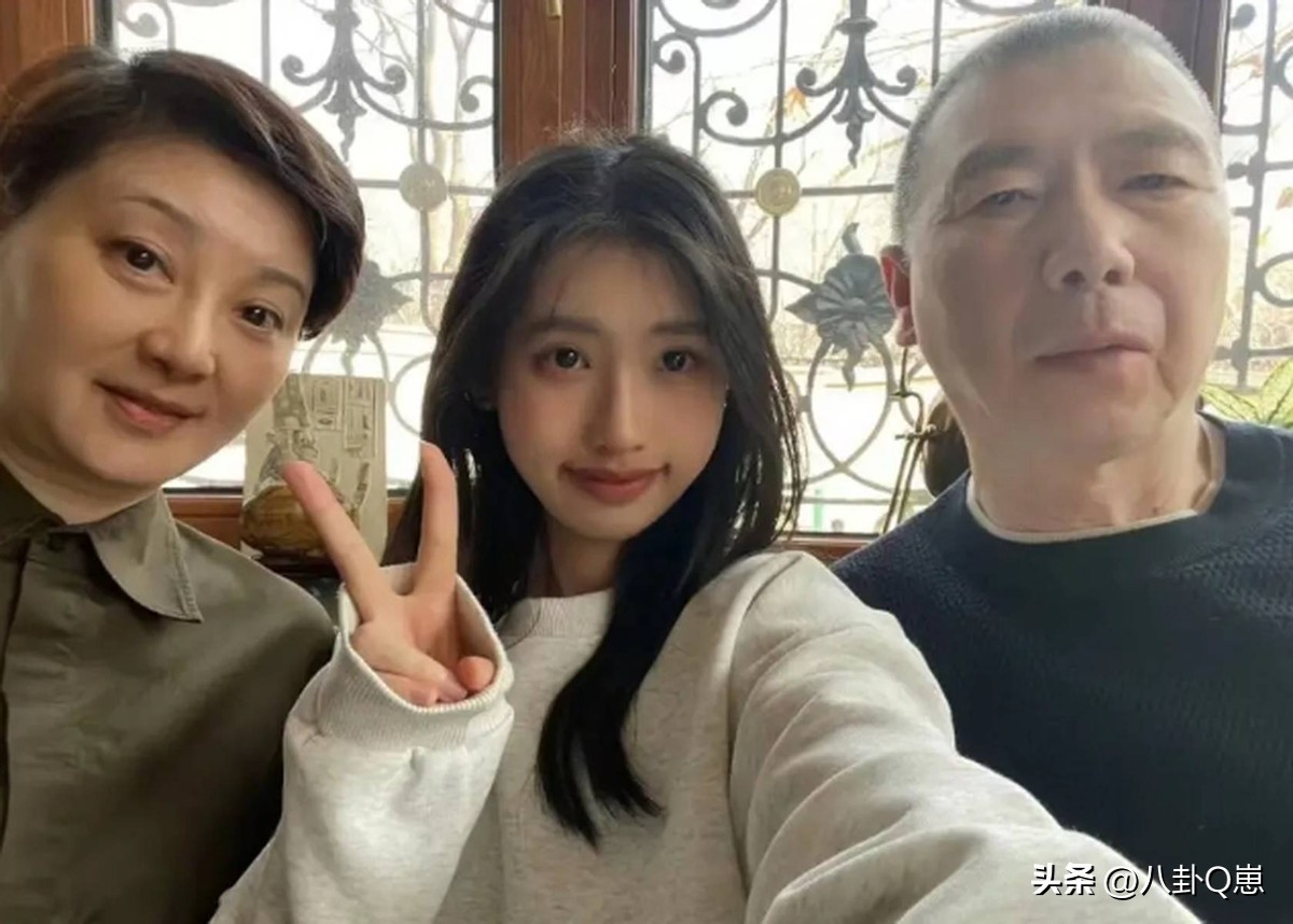 这一夜，全程笑脸、穿泡泡衫的孙俪，让所有人见识了她的江湖地位_这一夜，全程笑脸、穿泡泡衫的孙俪，让所有人见识了她的江湖地位_