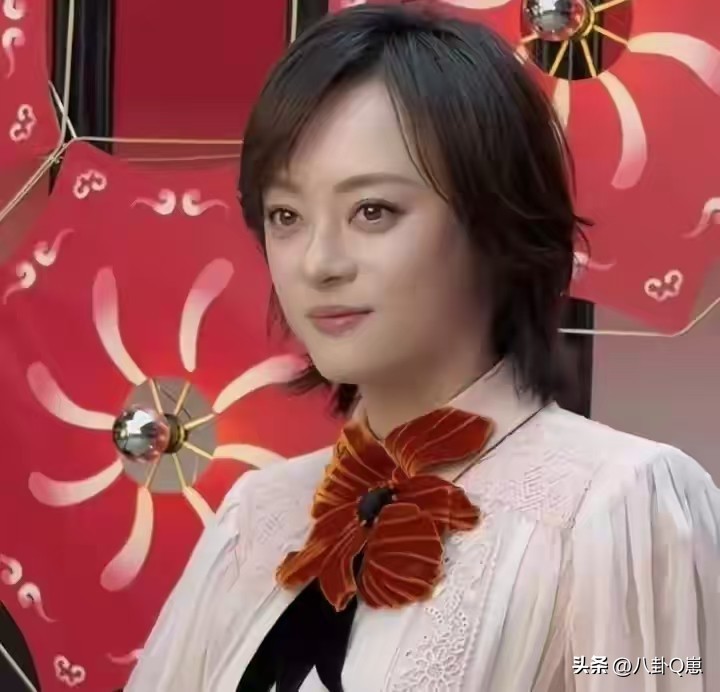 _这一夜，全程笑脸、穿泡泡衫的孙俪，让所有人见识了她的江湖地位_这一夜，全程笑脸、穿泡泡衫的孙俪，让所有人见识了她的江湖地位