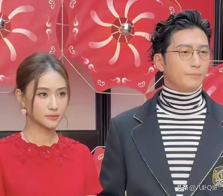 _这一夜，全程笑脸、穿泡泡衫的孙俪，让所有人见识了她的江湖地位_这一夜，全程笑脸、穿泡泡衫的孙俪，让所有人见识了她的江湖地位