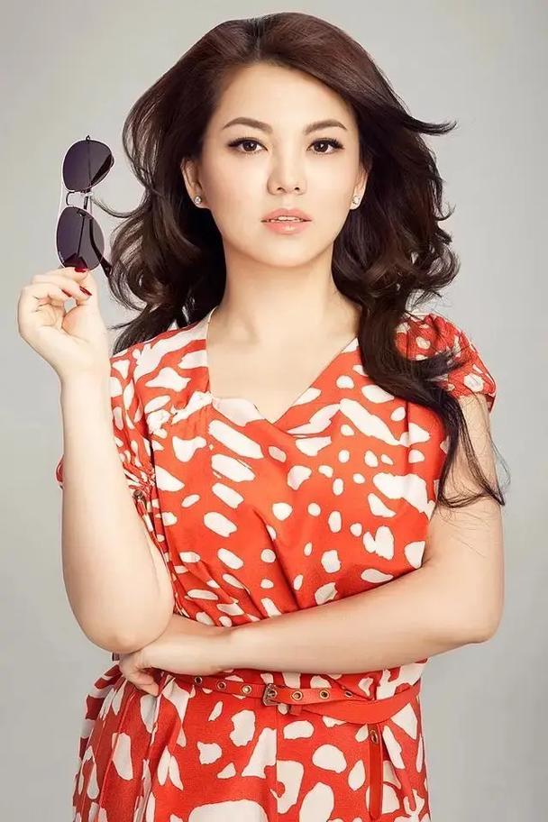 何炅李湘快乐大本营_快乐大本营李湘何炅主持第一期_