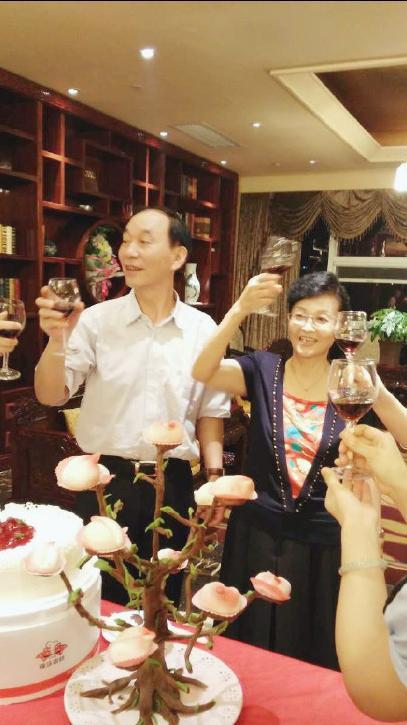 _何炅李湘快乐大本营_快乐大本营李湘何炅主持第一期