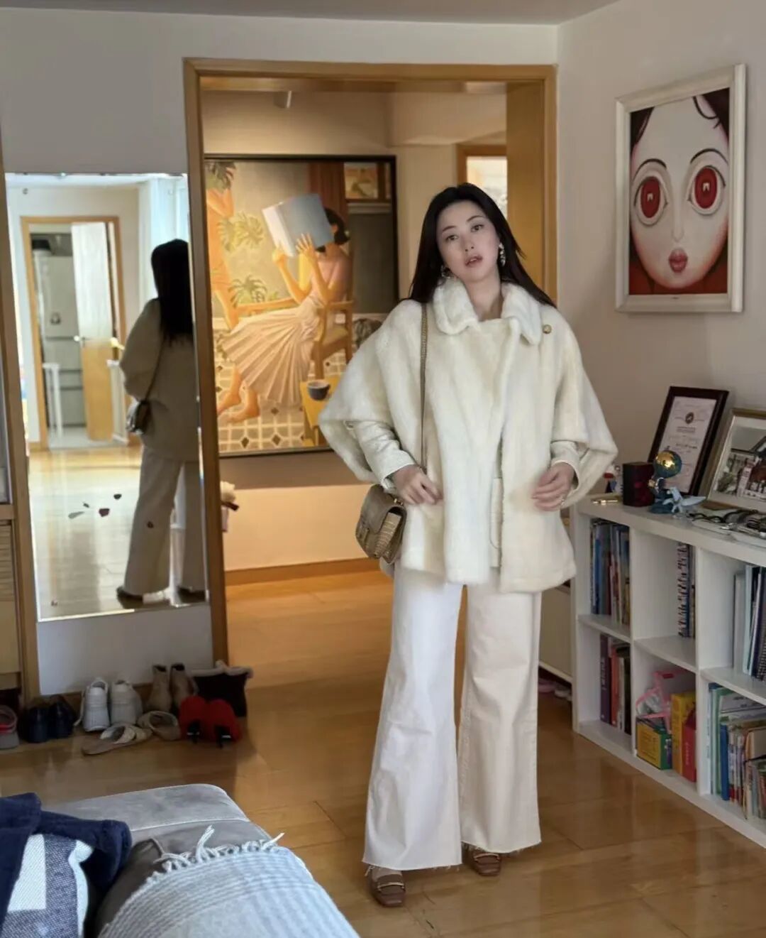 _朱珠太敢穿了吧!豹纹毛毛外套+红裤子复古辣妹范儿绝了_朱珠太敢穿了吧!豹纹毛毛外套+红裤子复古辣妹范儿绝了