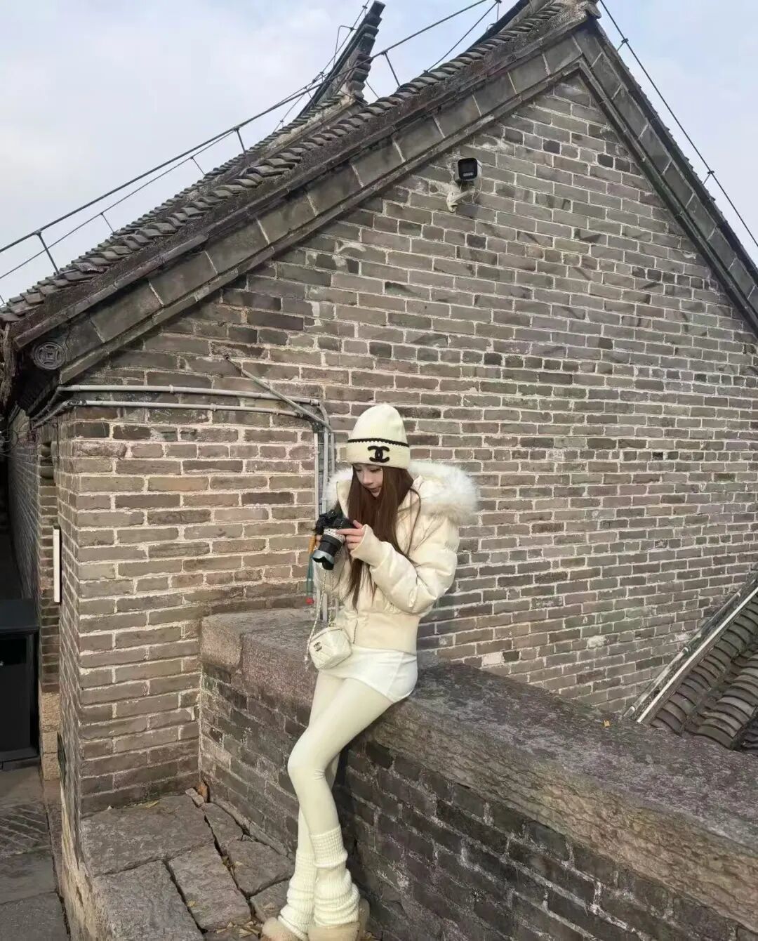 朱珠太敢穿了吧!豹纹毛毛外套+红裤子复古辣妹范儿绝了__朱珠太敢穿了吧!豹纹毛毛外套+红裤子复古辣妹范儿绝了