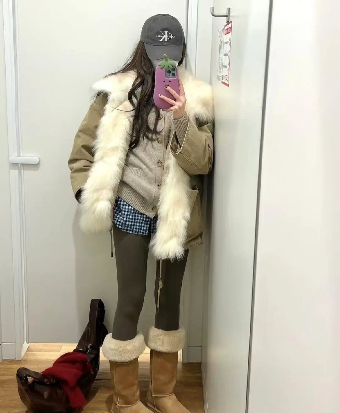 朱珠太敢穿了吧!豹纹毛毛外套+红裤子复古辣妹范儿绝了__朱珠太敢穿了吧!豹纹毛毛外套+红裤子复古辣妹范儿绝了