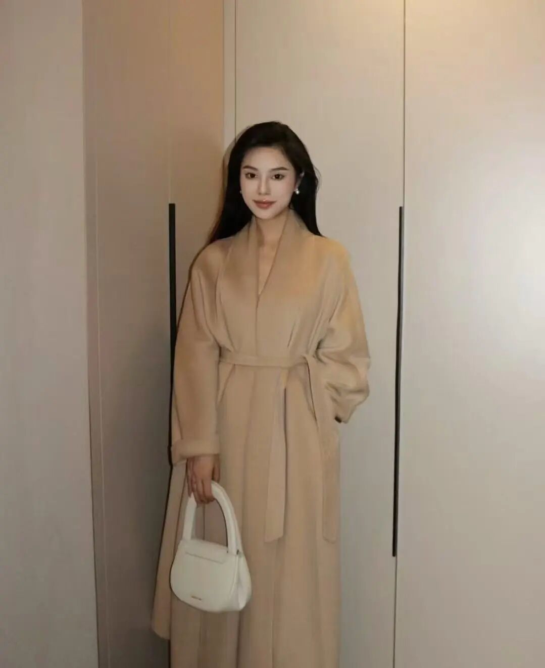 朱珠太敢穿了吧!豹纹毛毛外套+红裤子复古辣妹范儿绝了_朱珠太敢穿了吧!豹纹毛毛外套+红裤子复古辣妹范儿绝了_