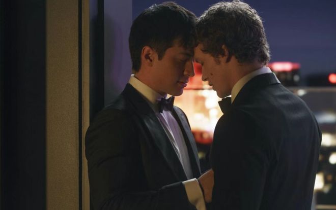 第一集就要多次打码,这部9分新剧太生猛了