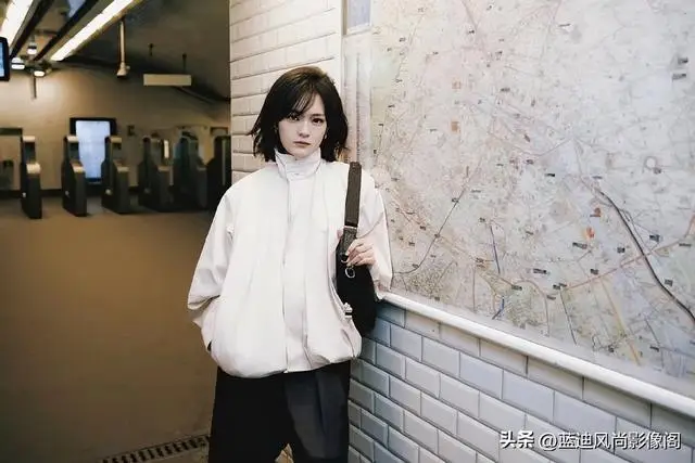 巴黎最美地铁站_巴黎地铁风格_