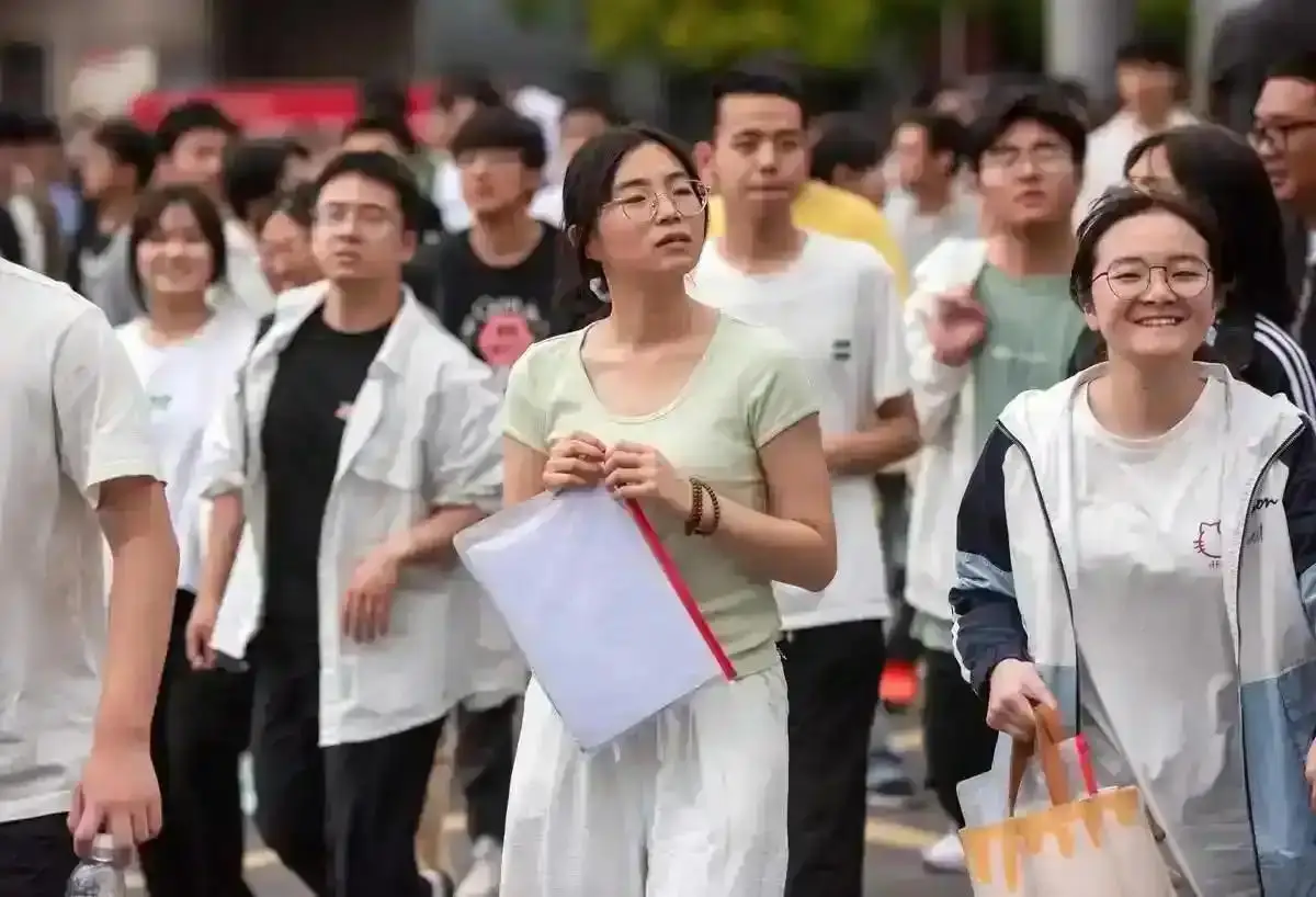 被这个世界级的街区震撼了！来偶遇吧？看完你就明白了！