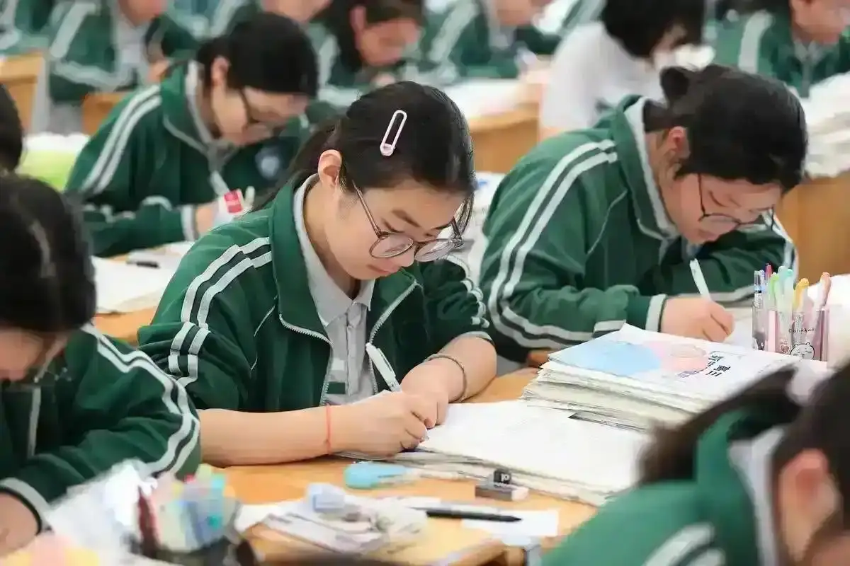 被这个世界级的街区震撼了！来偶遇吧？看完你就明白了！__被这个世界级的街区震撼了！来偶遇吧？看完你就明白了！