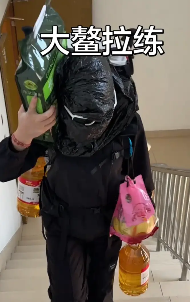 _驴友们经常走的黄山_秦岭鳌太穿越驴友失踪