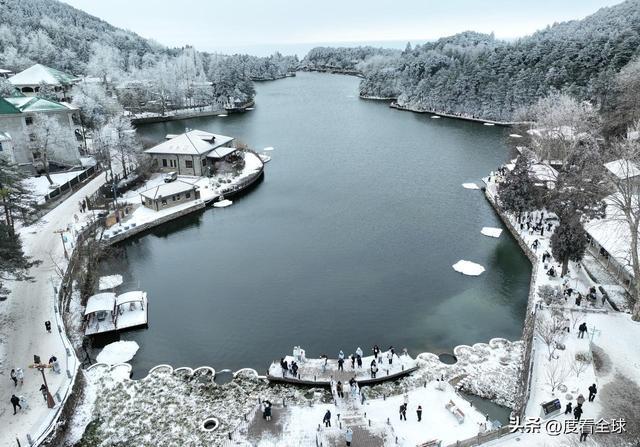 南方人看雪新地标!不用去东北,庐山雾凇 + 云海,美得像童话!__南方人看雪新地标!不用去东北,庐山雾凇 + 云海,美得像童话!