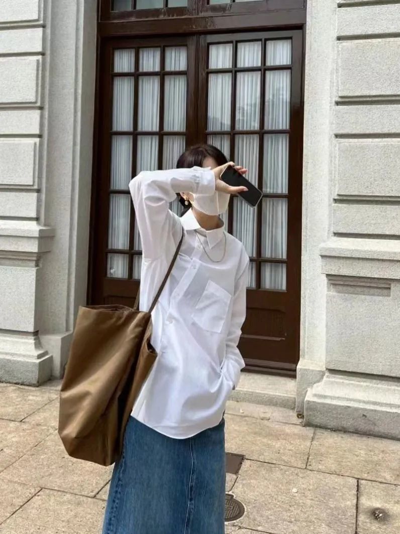 机场偶遇汤唯，背Burberry云淡风轻！为什么女精英都爱松弛感大包？__机场偶遇汤唯，背Burberry云淡风轻！为什么女精英都爱松弛感大包？