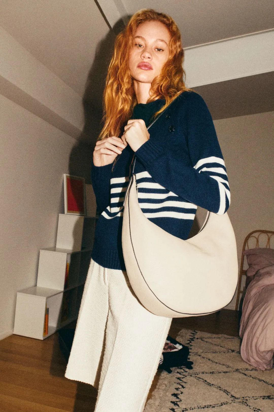 机场偶遇汤唯，背Burberry云淡风轻！为什么女精英都爱松弛感大包？_机场偶遇汤唯，背Burberry云淡风轻！为什么女精英都爱松弛感大包？_