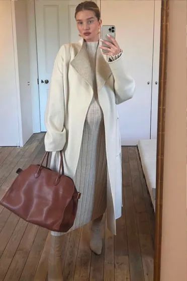 机场偶遇汤唯，背Burberry云淡风轻！为什么女精英都爱松弛感大包？_机场偶遇汤唯，背Burberry云淡风轻！为什么女精英都爱松弛感大包？_