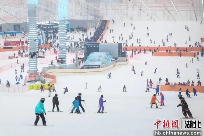 武汉推出600余场活动邀市民游客“来武汉 过大年”_武汉推出600余场活动邀市民游客“来武汉 过大年”_