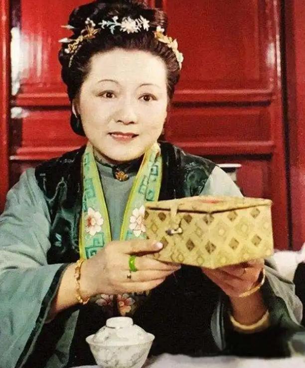 红楼梦演员再聚首视频_红楼梦演员再聚首中国文艺_