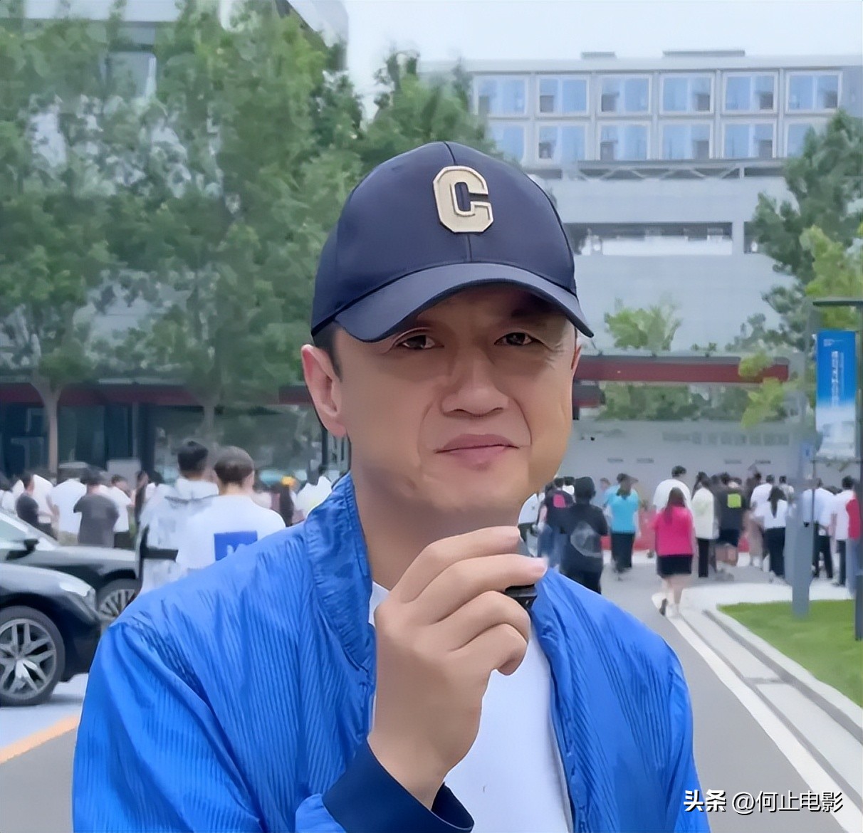 _窦靖童谈李亚鹏视频_窦靖童谈李亚鹏