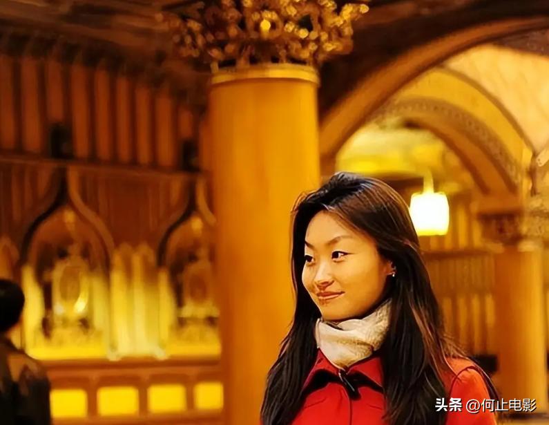 母亲是敬一丹，父亲是亿万富翁，本可躺赢的她却选择了另一条路__母亲是敬一丹，父亲是亿万富翁，本可躺赢的她却选择了另一条路