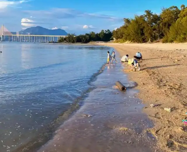 大妈痛骂退休双轨制_退休大妈有话说_