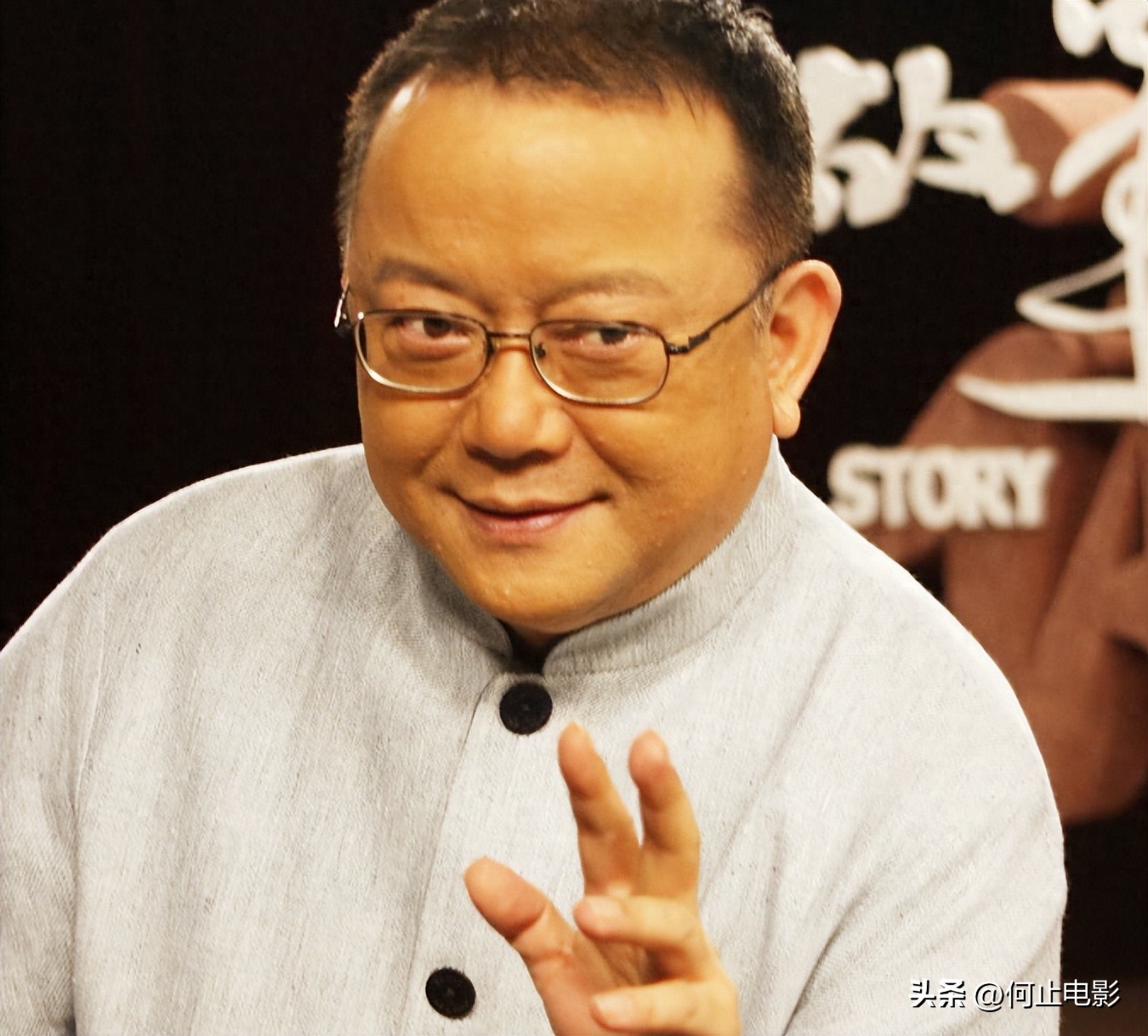 77 岁王刚的晚年:本以为有儿子能安度余生,如今却为养子操劳不停__77 岁王刚的晚年:本以为有儿子能安度余生,如今却为养子操劳不停