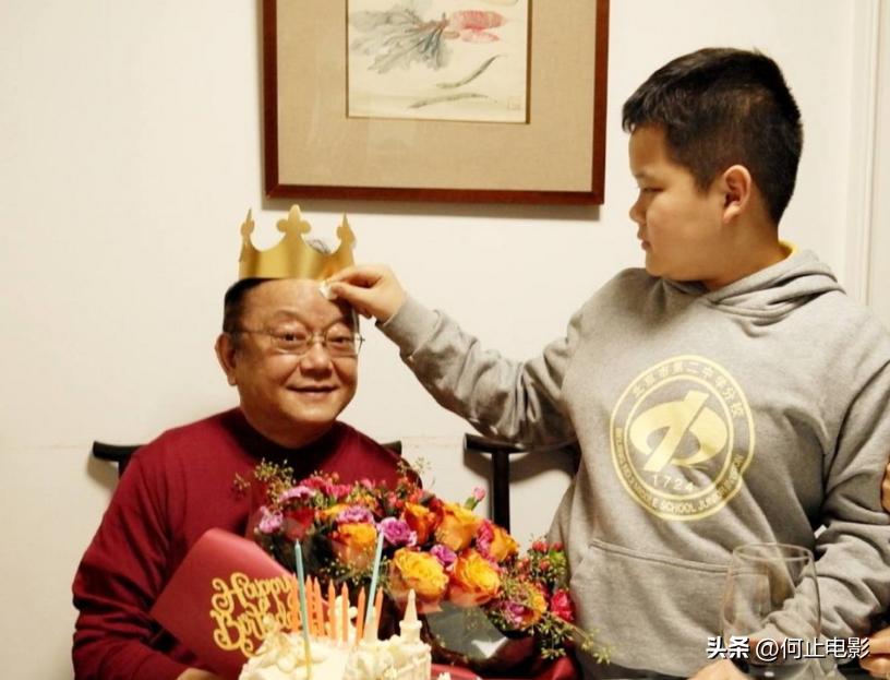 77 岁王刚的晚年:本以为有儿子能安度余生,如今却为养子操劳不停__77 岁王刚的晚年:本以为有儿子能安度余生,如今却为养子操劳不停