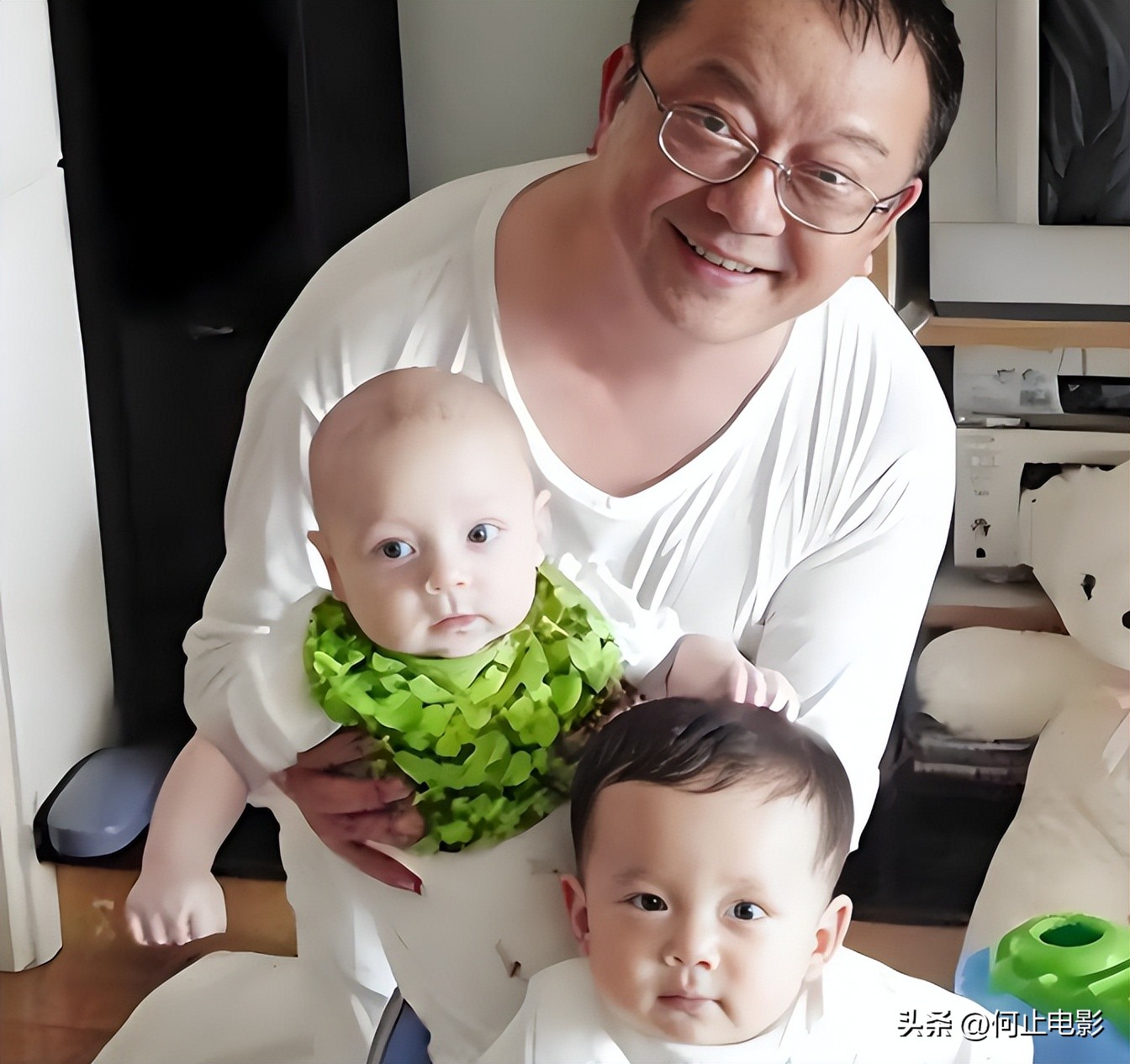 _77 岁王刚的晚年:本以为有儿子能安度余生,如今却为养子操劳不停_77 岁王刚的晚年:本以为有儿子能安度余生,如今却为养子操劳不停