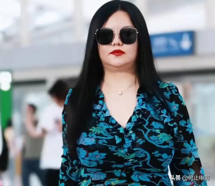 美健身夫妇高调炫富__高调炫富小说